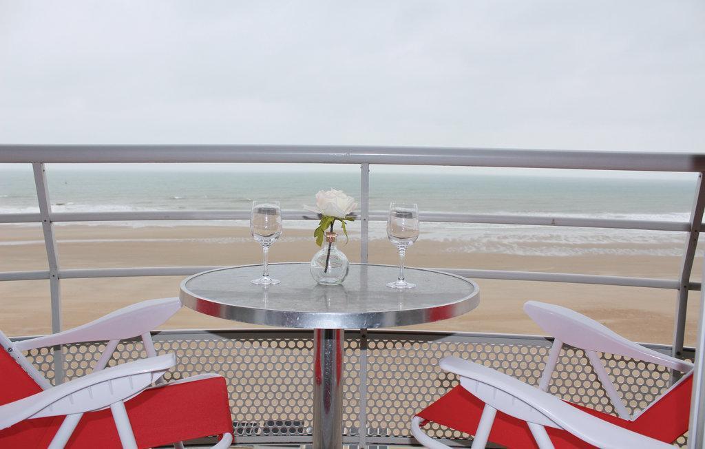 Apartment "Zeezicht" Ostend Exterior photo